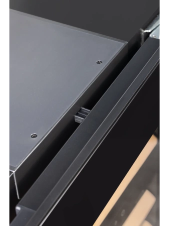 Винный шкаф встраиваемый Hiberg ROYAL W 85